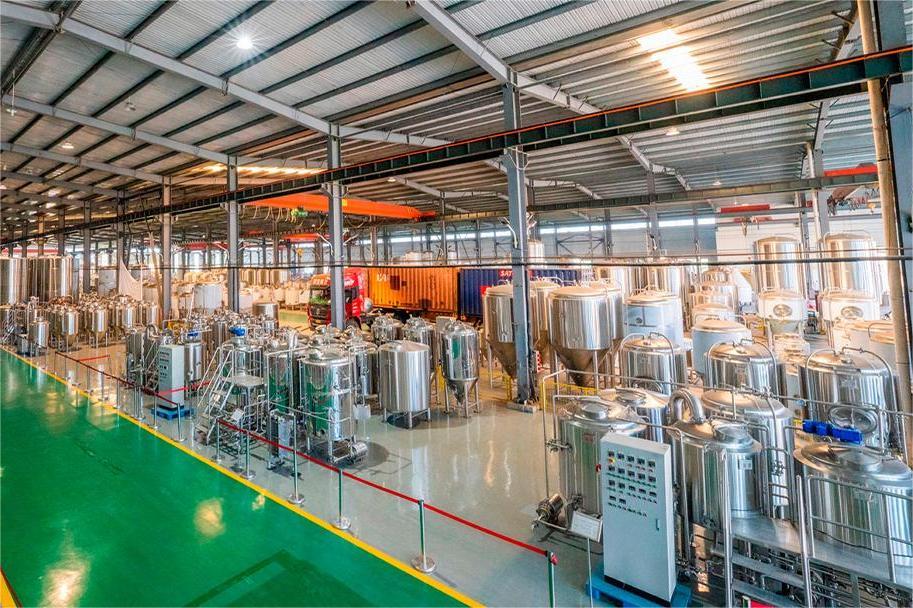 啤酒廠應該怎么做，才能提升釀造產能，降低成本？